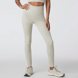 Vuori Cream High-Waisted Leggings